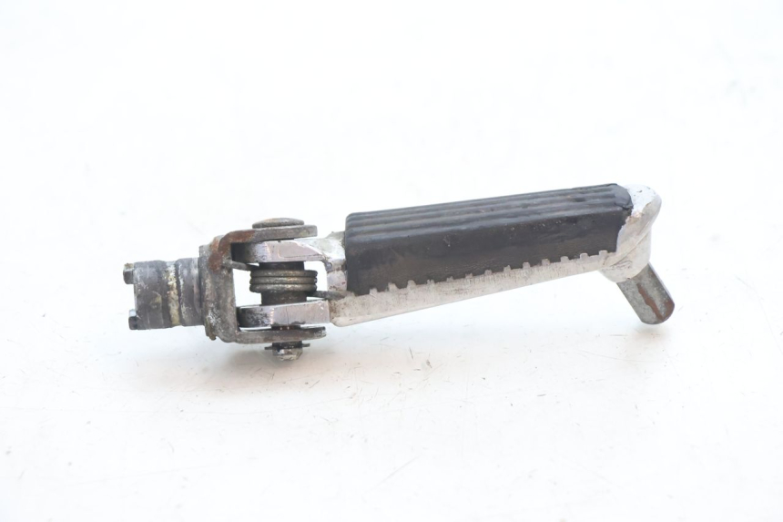 photo de FRONT RIGHT FOOTREST SUZUKI SV S 650 (2003 - 2009) - Main view