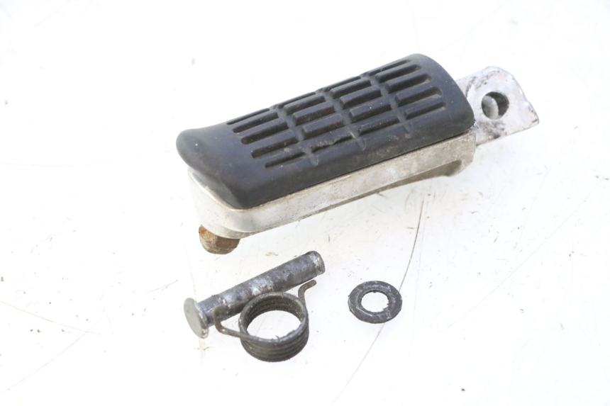 photo de FRONT RIGHT FOOTREST HONDA VFR FI RC46 800 (1998 - 2001) - Main view