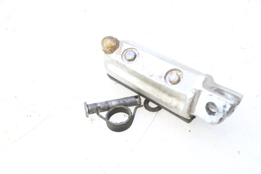photo de FRONT RIGHT FOOTREST HONDA VFR FI RC46 800 (1998 - 2001) - Zoom on usage condition