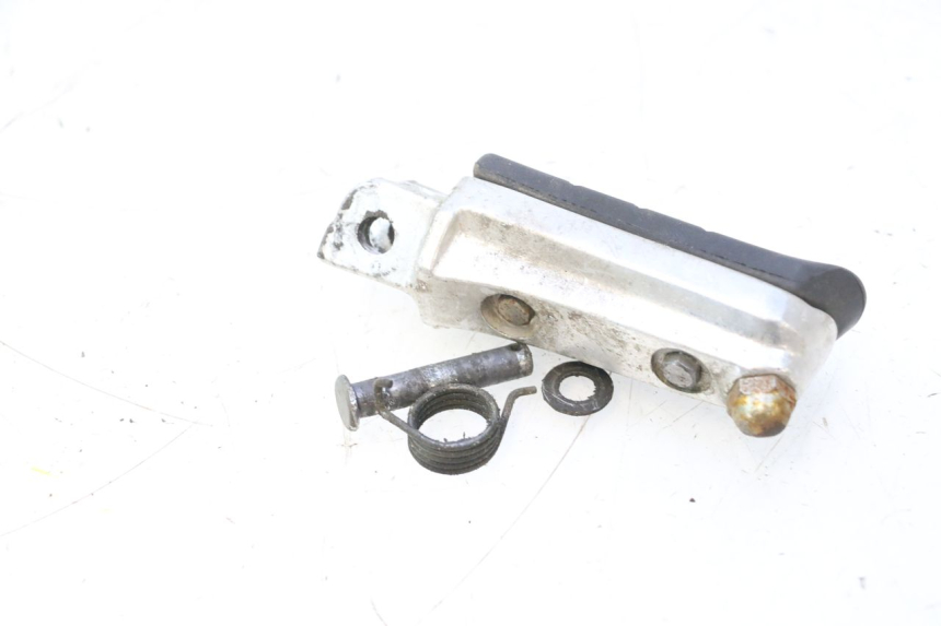 photo de FRONT RIGHT FOOTREST HONDA VFR FI RC46 800 (1998 - 2001) - Alternative perspective
