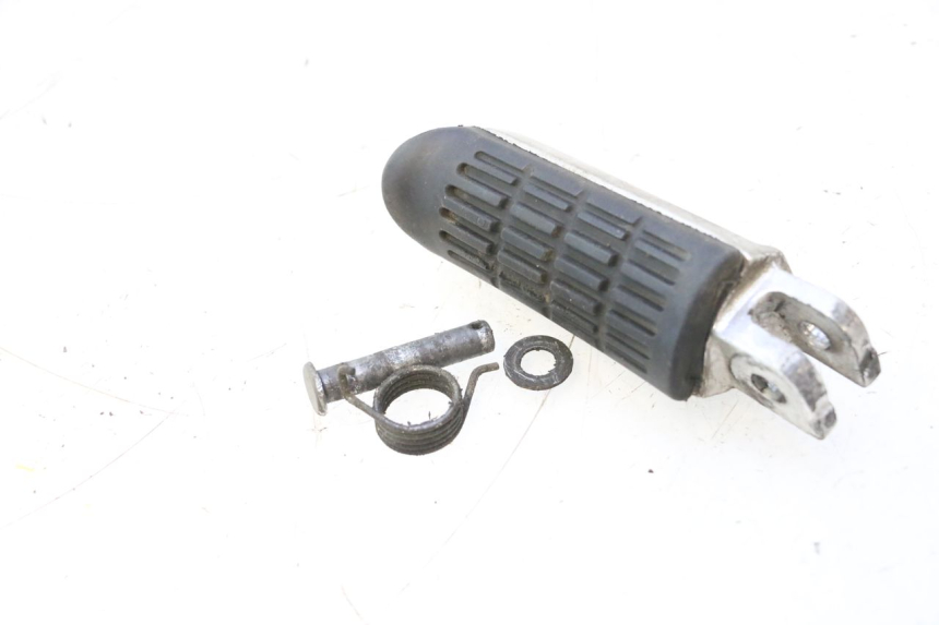 photo de FRONT RIGHT FOOTREST HONDA VFR FI RC46 800 (1998 - 2001) - Technical close-up