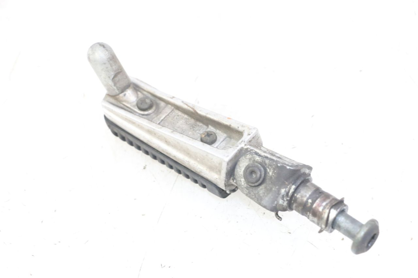 photo de RIGHT FRONT FOOTREST YAMAHA FZS FAZER 600 (2001 - 2003) - Product overview