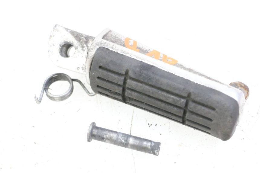 photo de FRONT RIGHT FOOTREST YAMAHA XJ6 600 (2008 - 2016) - Main view