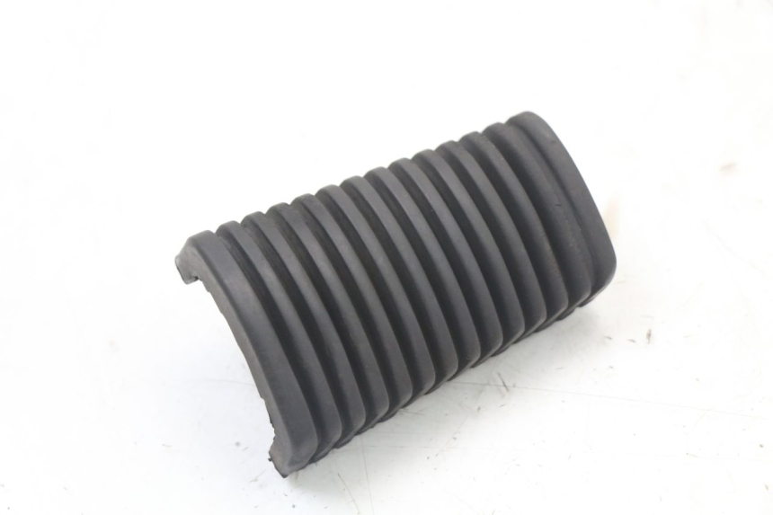 photo de FRONT RIGHT FOOTREST YAMAHA XVS DRAG STAR DRAGSTAR 650 (1997 - 2007) - Main view