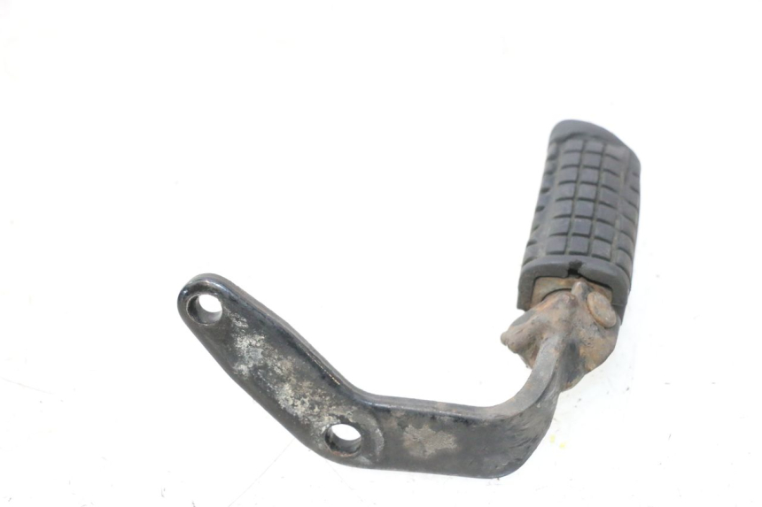 photo de FRONT LEFT FOOTREST HONDA CB TWO FIFTY 250 (1991 - 2002) - Zoom on usage condition