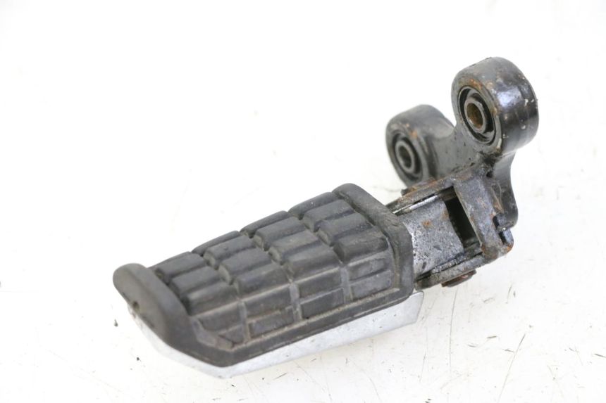 photo de FRONT LEFT FOOTREST YAMAHA FJ 36Y 1100 (1984 - 1985) - Main view
