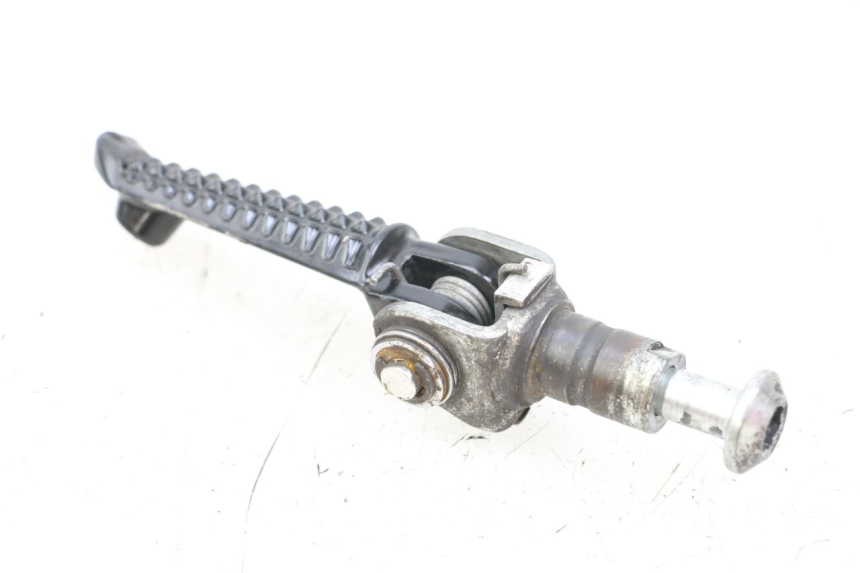 photo de FRONT LEFT FOOTREST YAMAHA FZ1 FAZER 1000 (2007 - 2009) - Technical close-up