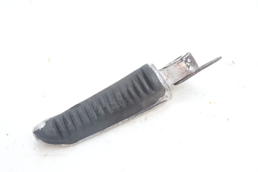 photo de FRONT LEFT FOOTREST SUZUKI GSX F GSXF 750 (1988 - 1998) - Main view