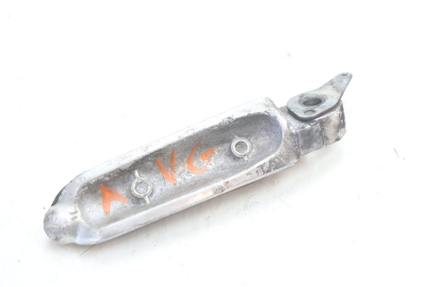 photo de FRONT LEFT FOOTREST SUZUKI GSX F GSXF 750 (1988 - 1998) - Technical close-up