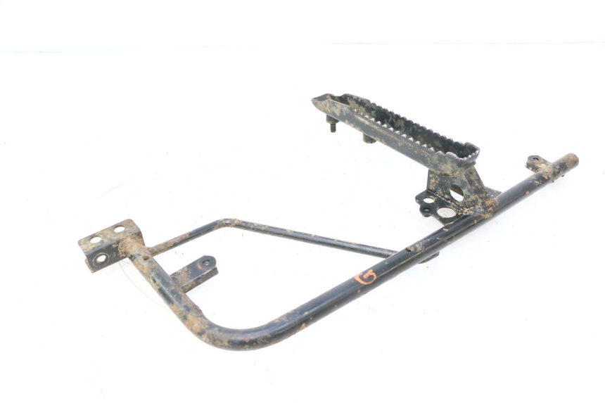 photo de FRONT LEFT FOOTREST KYMCO MXU R 250 (2004 - 2010) - Technical close-up