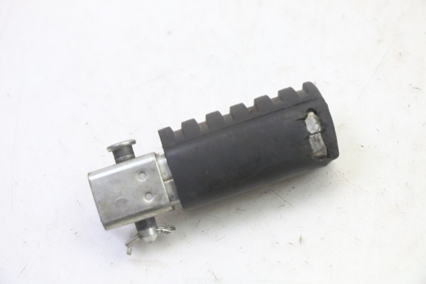 photo de FRONT LEFT FOOTREST YAMAHA PW 50 (1984 - 2025) - Alternative perspective