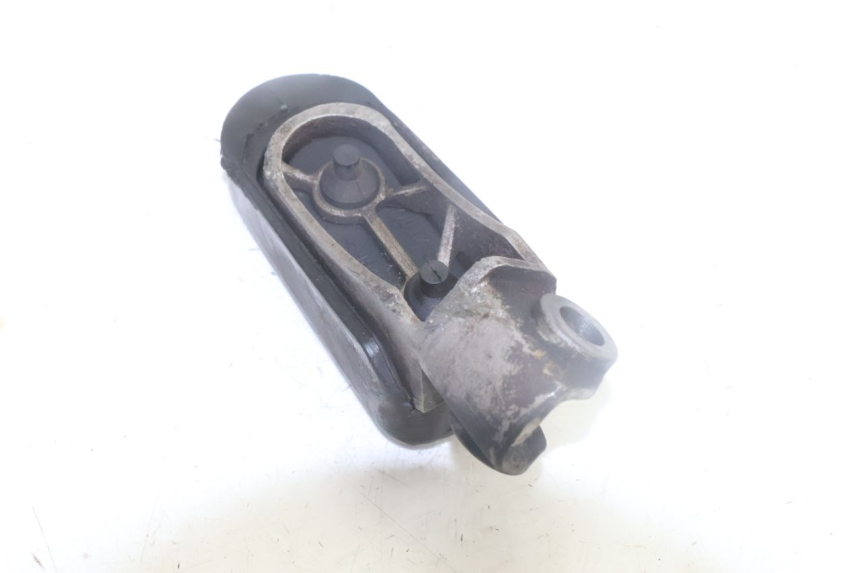 photo de FRONT LEFT FOOTREST MZ RT 125 (2000 - 2008) - Zoom on usage condition
