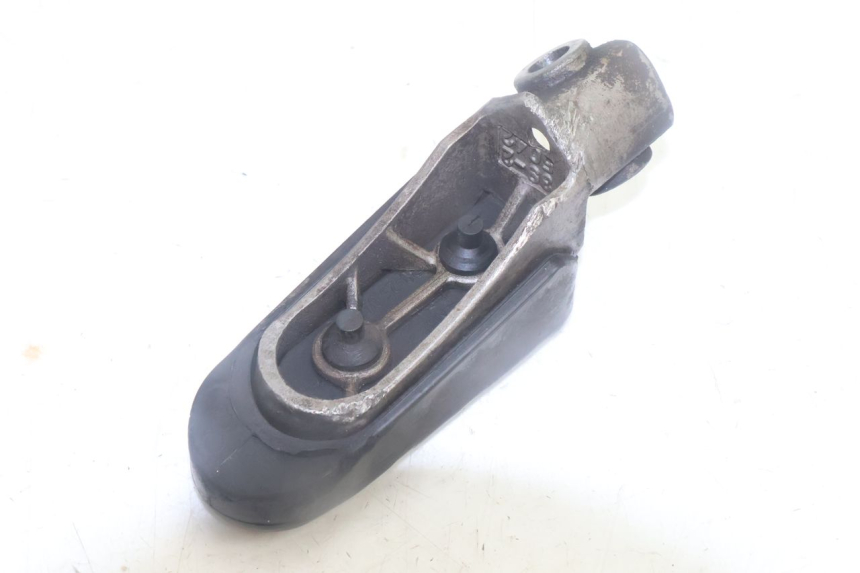 photo de FRONT LEFT FOOTREST MZ RT 125 (2000 - 2008) - Alternative perspective