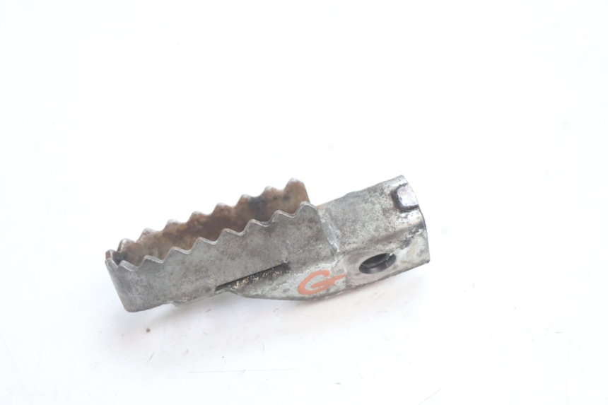 photo de FRONT LEFT FOOTREST DERBI SENDA 50 (2003 - 2005) - Main view