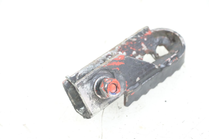 photo de LEFT FRONT FOOTREST DERBI SENDA SM X-TREME 50 (2006 - 2010) - Component detail