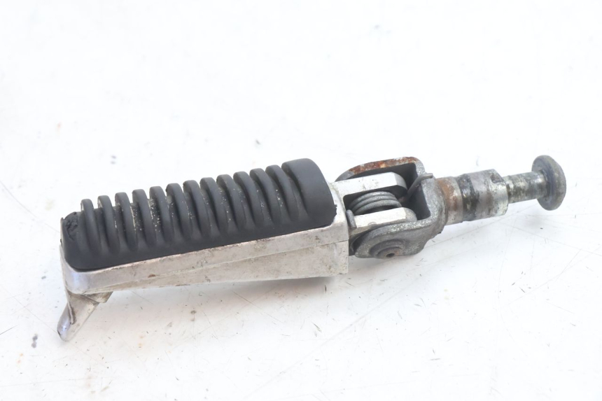 photo de FRONT LEFT FOOTREST YAMAHA XJR 1300 (1998 - 2002) - Component detail