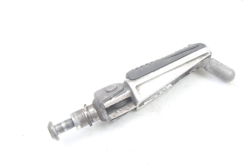 photo de LEFT FRONT FOOTREST YAMAHA FZS FAZER 600 (2001 - 2003) - Alternative perspective