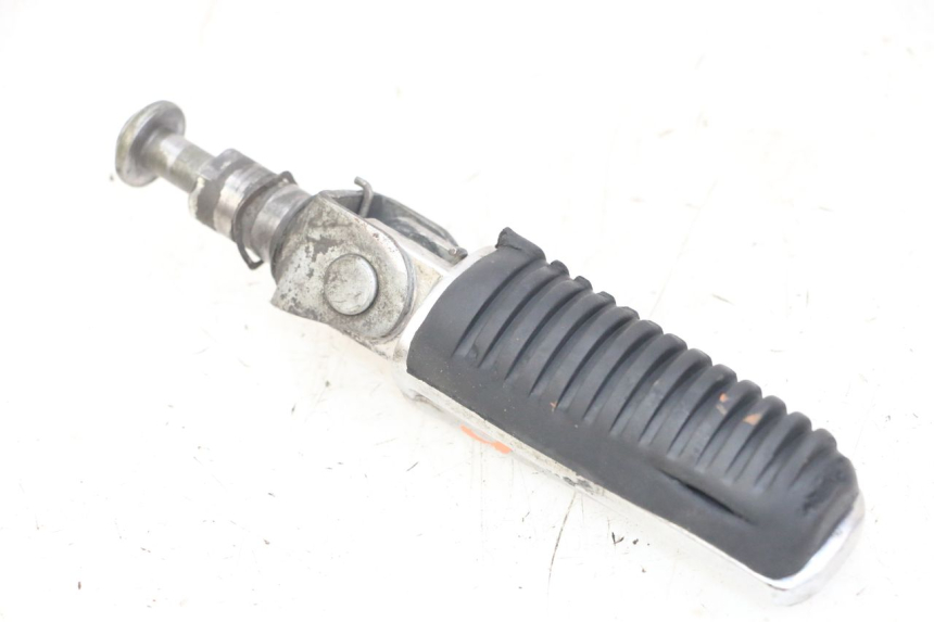 photo de LEFT FRONT FOOTREST YAMAHA FZS FAZER 600 (2001 - 2003) - Main view