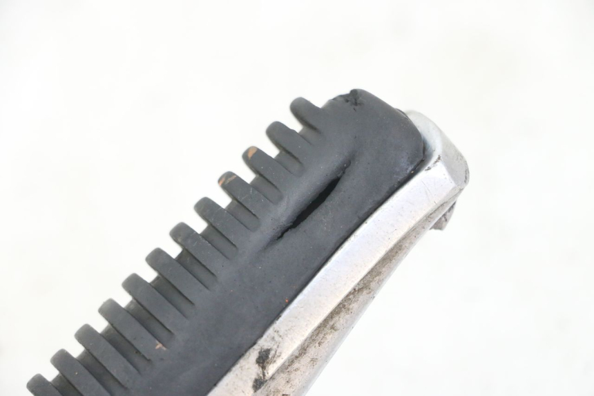 photo de LEFT FRONT FOOTREST YAMAHA FZS FAZER 600 (2001 - 2003) - Component detail