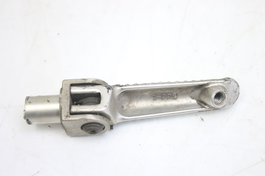 photo de LEFT FRONT FOOTREST YAMAHA YZF R1 1000 (2007 - 2008) - Zoom on usage condition