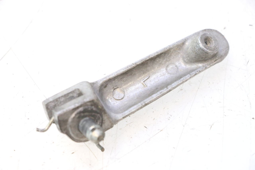photo de FRONT LEFT FOOTREST YAMAHA YZF R6 600 (2008 - 2009) - Zoom on usage condition