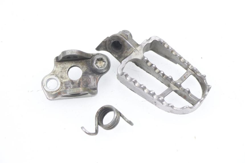 photo de FRONT LEFT FOOTREST YAMAHA YZF YZ-F 450 (2006 - 2009) - Main view