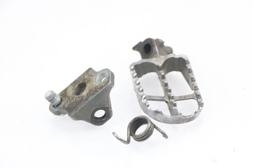 photo de FRONT LEFT FOOTREST YAMAHA YZF YZ-F 450 (2006 - 2009) - Component detail