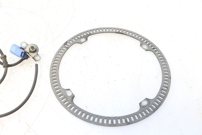 photo de REAR ABS SENSOR SUZUKI BURGMAN EXECUTIVE ABS 650 (2006 - 2012) - Zoom on usage condition
