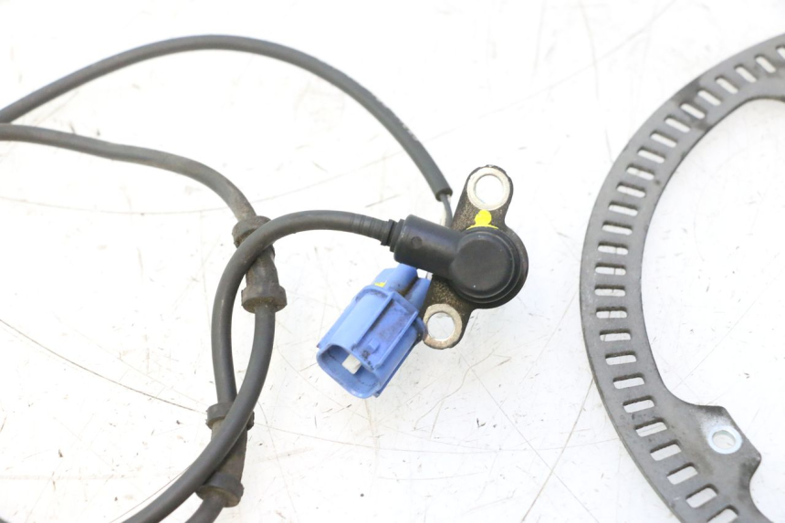 photo de REAR ABS SENSOR SUZUKI BURGMAN EXECUTIVE ABS 650 (2006 - 2012) - Alternative perspective