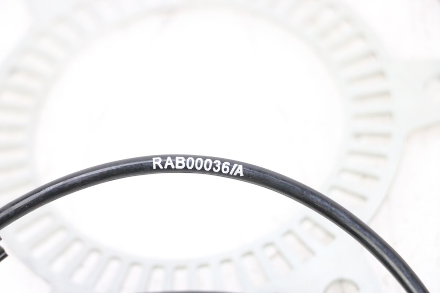 photo de REAR ABS SENSOR ROYAL ENFIELD CONTINENTAL GT 650 (2019 - 2024) - Component detail