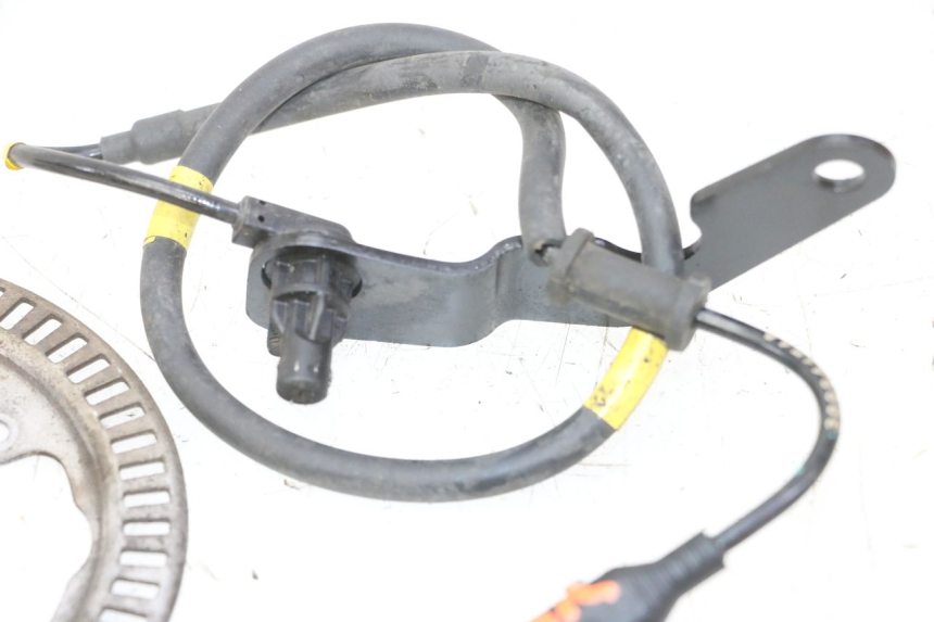 photo de REAR ABS SENSOR PIAGGIO MP3 HPE 310 (2024 - 2025) - Technical close-up