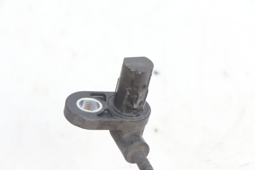 photo de REAR ABS SENSOR YAMAHA N-MAX NMAX 125 (2021 - 2024) - Technical close-up