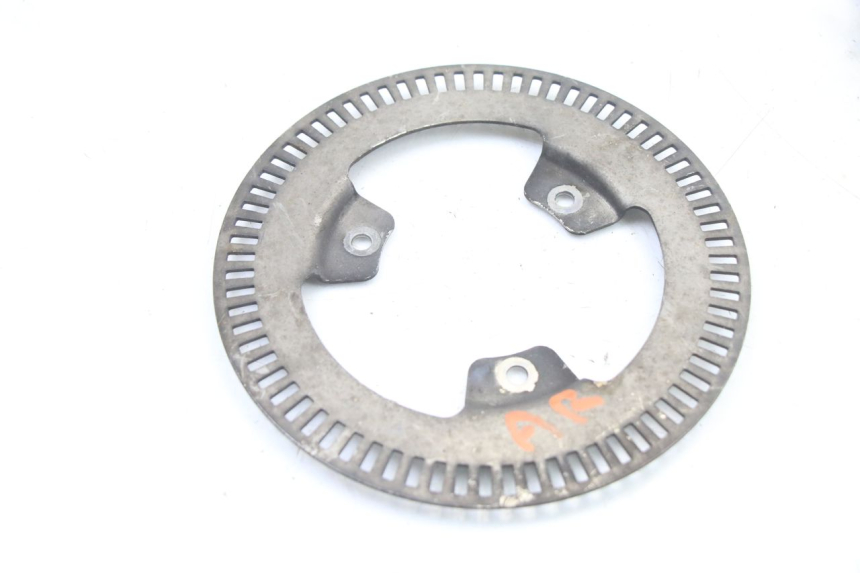 photo de REAR ABS SENSOR PEUGEOT SATELIS 125 (2013 - 2018) - Zoom on usage condition