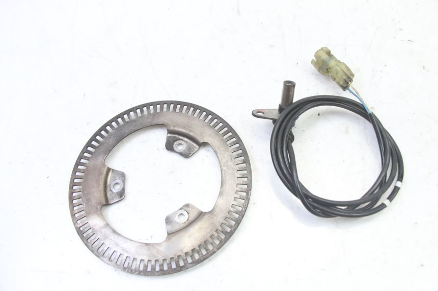 photo de REAR ABS SENSOR PEUGEOT SATELIS 125 (2013 - 2018) - Zoom on usage condition