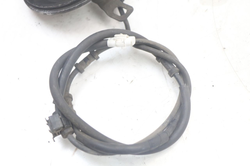 photo de REAR ABS SENSOR YAMAHA TDM ABS 900 (2002 - 2014) - Fixing points details