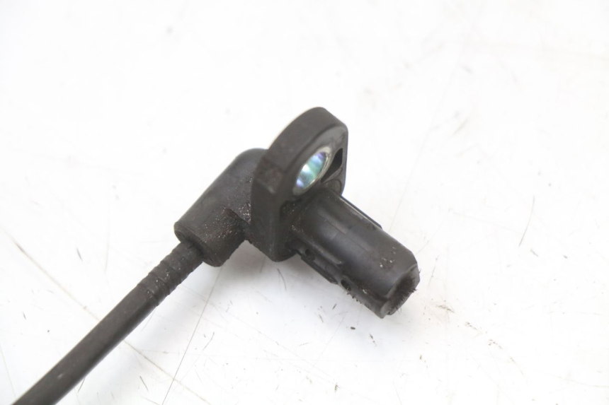 photo de REAR ABS SENSOR YAMAHA XMAX X-MAX ABS 125 (2017 - 2020) - Alternative perspective