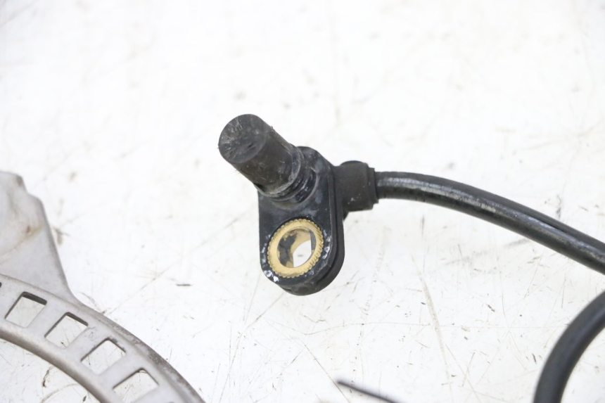 photo de FRONT ABS SENSOR BMW C SPORT 650 (2015 - 2021) - Technical close-up