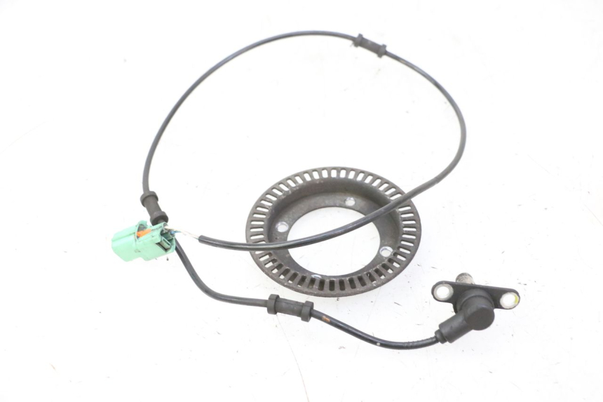 photo de FRONT ABS SENSOR HONDA FES S-WING SWING ABS 125 (2007 - 2015) - Zoom on usage condition