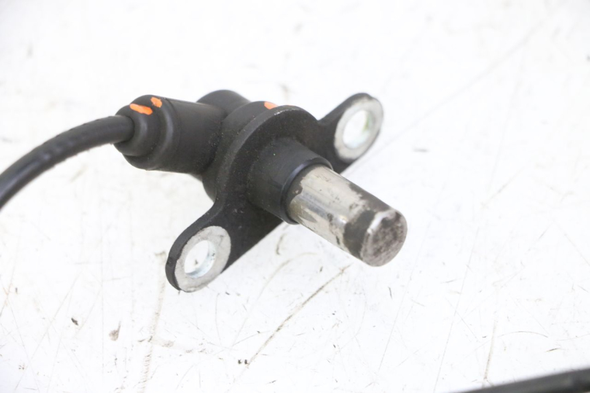 photo de FRONT ABS SENSOR HONDA FES S-WING SWING ABS 125 (2007 - 2015) - Fixing points details