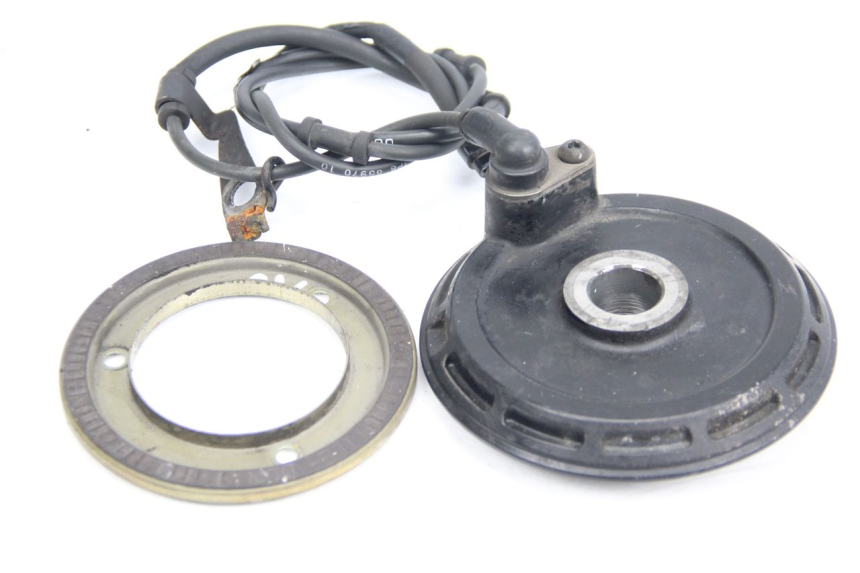 photo de FRONT ABS SENSOR YAMAHA FJR ABS 1300 (2006 - 2012) - Alternative perspective