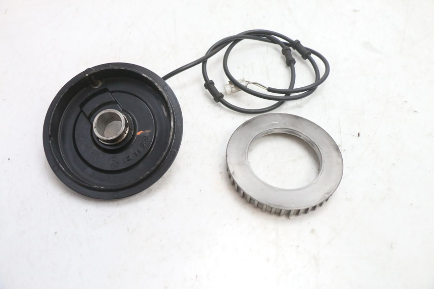 photo de FRONT ABS SENSOR YAMAHA FJR 1300 (2001 - 2005) - Component detail