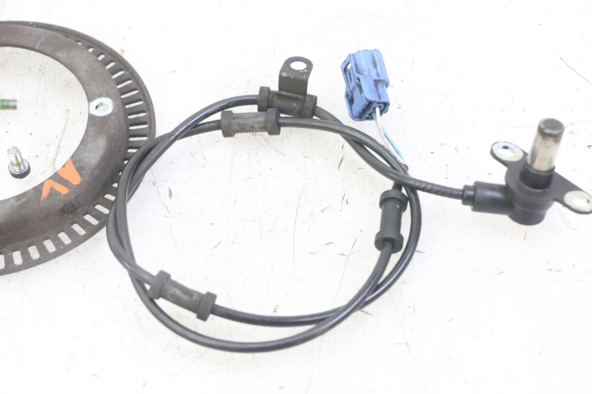 photo de FRONT ABS SENSOR HONDA FORZA ABS 300 (2013 - 2017) - Zoom on usage condition