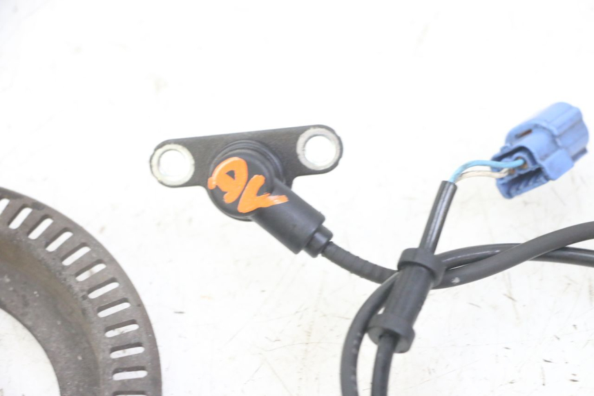 photo de FRONT ABS SENSOR HONDA FORZA ABS 300 (2013 - 2017) - Fixing points details