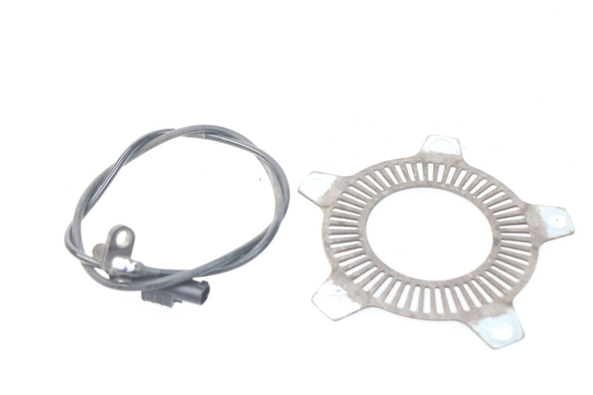 photo de FRONT ABS SENSOR SYM GTS EFI ABS 125 (2012 - 2016) - Alternative perspective