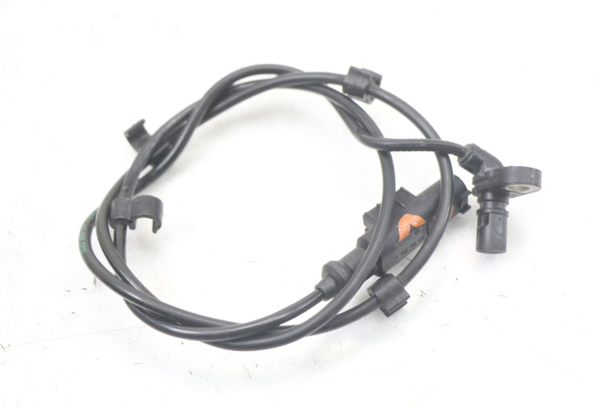 photo de FRONT ABS SENSOR HUSQVARNA SVARTPILEN 401 (2018 - 2023) - Alternative perspective