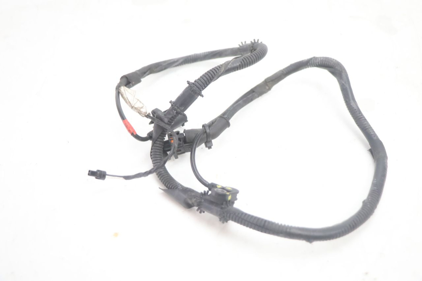 photo de FRONT ABS SENSOR PIAGGIO MP3 HPE 530 (2022 - 2026) - Surface and material condition