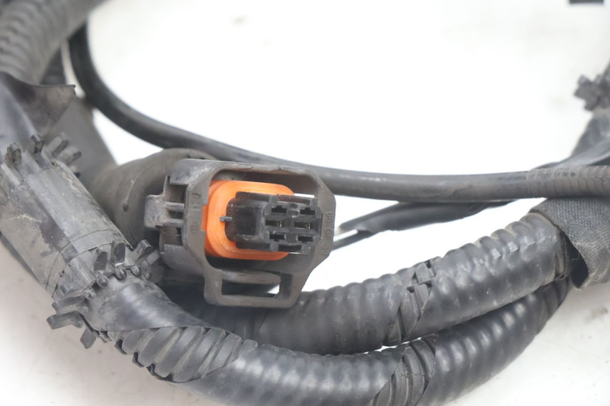 photo de FRONT ABS SENSOR PIAGGIO MP3 500 (2016 - 2018) - Detailed visual inspection