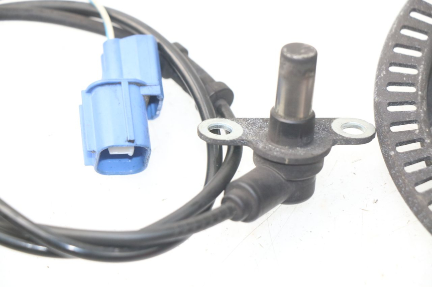 photo de FRONT ABS SENSOR HONDA NSS EX FORZA 250 (2005 - 2013) - Technical close-up