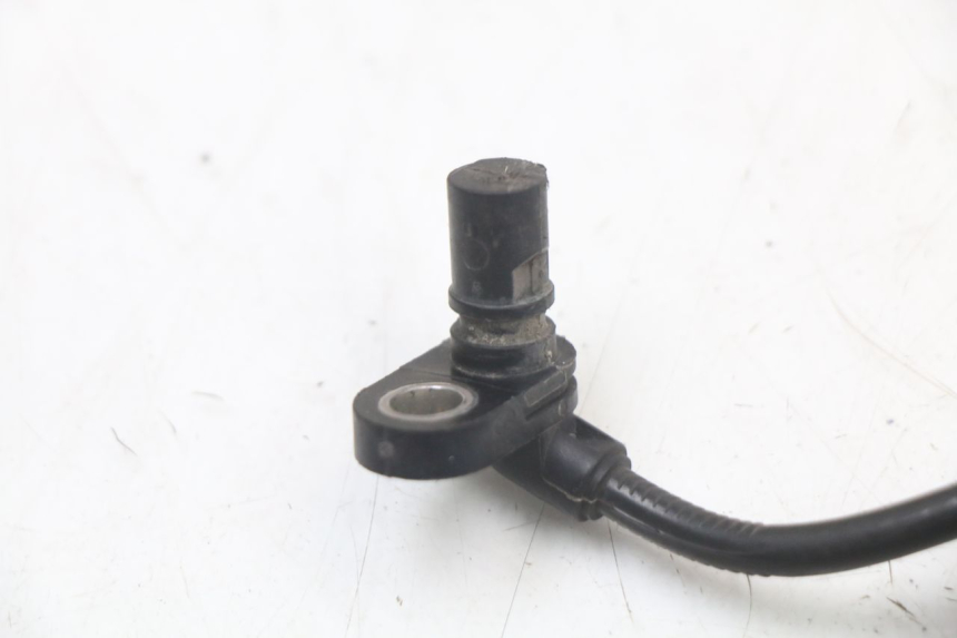 photo de FRONT ABS SENSOR PEUGEOT BELVILLE 125 (2017 - 2021) - Technical close-up