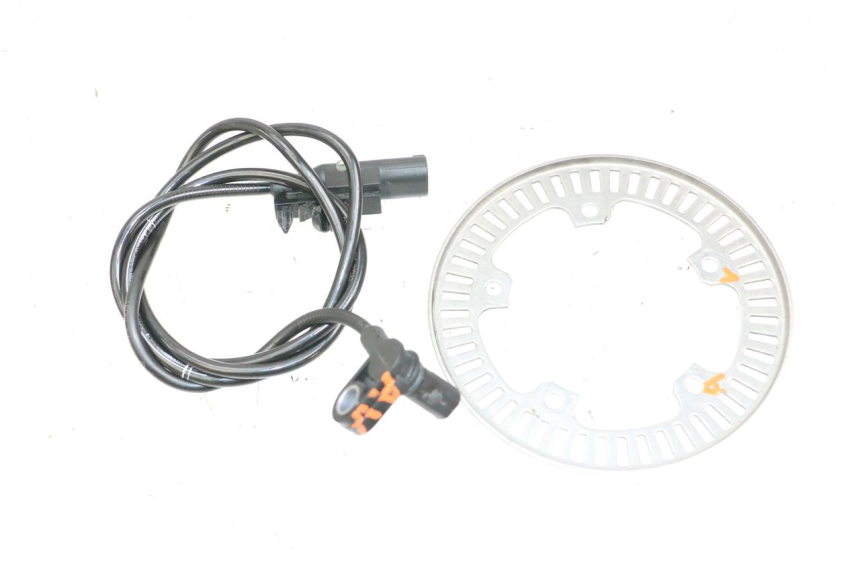photo de FRONT ABS SENSOR BMW R GS 1250 (2021 - 2024) - Technical close-up